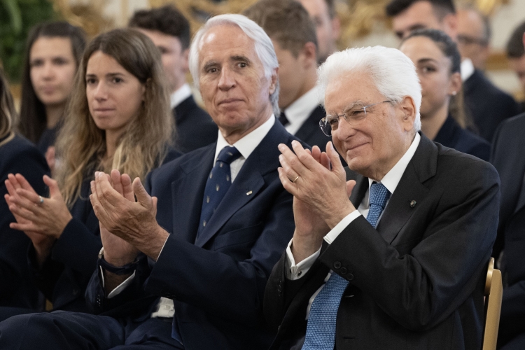 Il Presidente Sergio Mattarella in occasione dell'incontro con una delegazione della Federazione Italiana Sport Invernali
