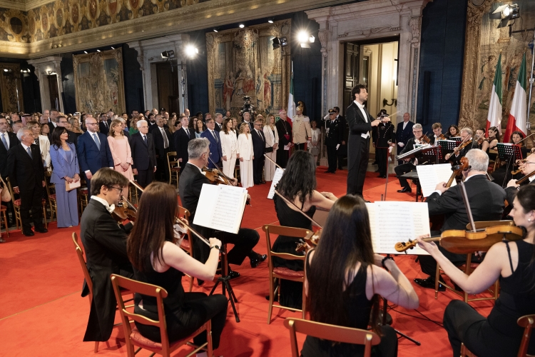 Il Presidente Sergio Mattarella in occasione del concerto eseguito dall’Orchestra Sinfonica Nazionale della Rai, diretta dal Maestro Michele Gamba, in onore del Corpo Diplomatico accreditato presso lo Stato Italiano