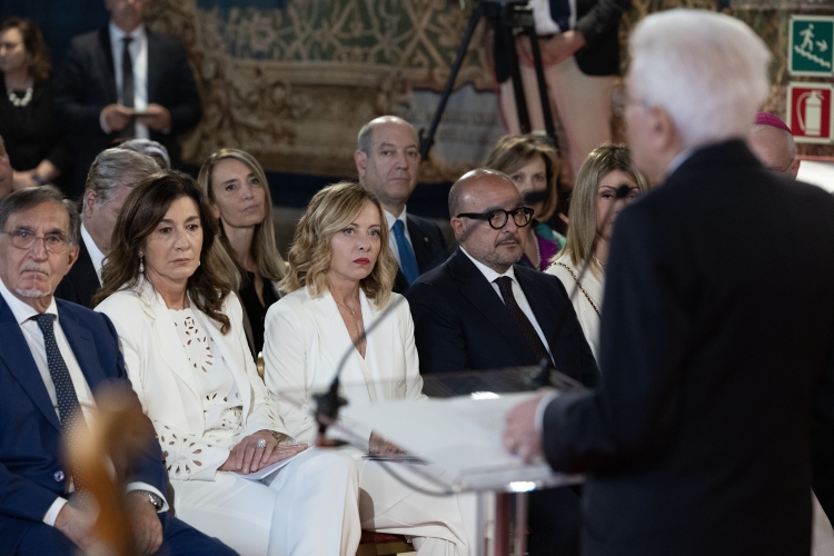 Il Presidente Sergio Mattarella rivolge il suo indirizzo di saluto in occasione del concerto eseguito dall’Orchestra Sinfonica Nazionale della Rai, diretta dal Maestro Michele Gamba, in onore del Corpo Diplomatico accreditato presso lo Stato Italiano