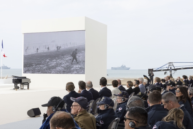 Il Presidente della Repubblica, Sergio Mattarella, a Omaha Beach in occasione della commemorazione dell’80° anniversario dello sbarco in Normandia.