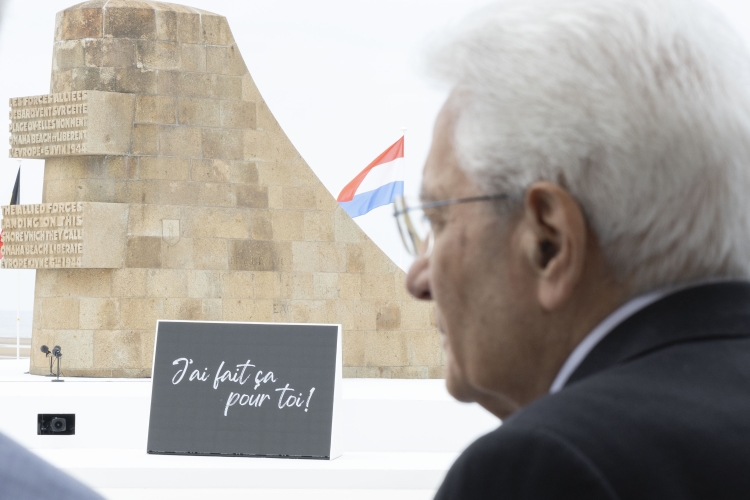 Il Presidente della Repubblica, Sergio Mattarella, a Omaha Beach in occasione della commemorazione dell’80° anniversario dello sbarco in Normandia.