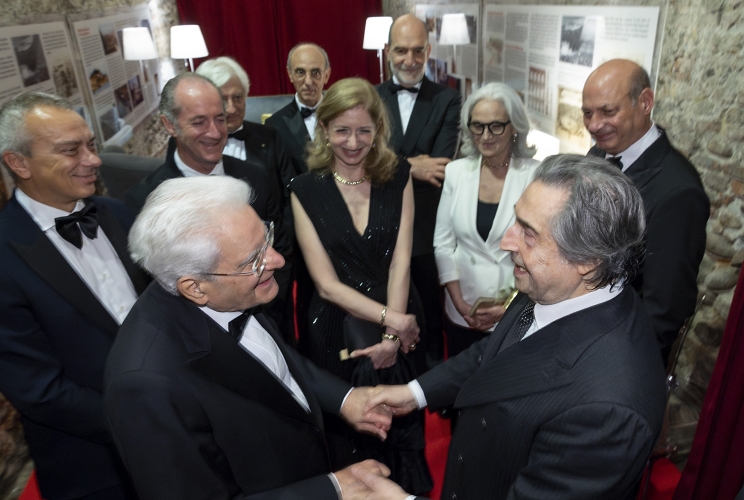 Il Presidente della Repubblica Sergio Mattarella con  il Maestro Riccardo Muti, all'Arena di Verona, in occasione della rappresentazione del concerto "La grande Opera italiana patrimonio dell'umanità".