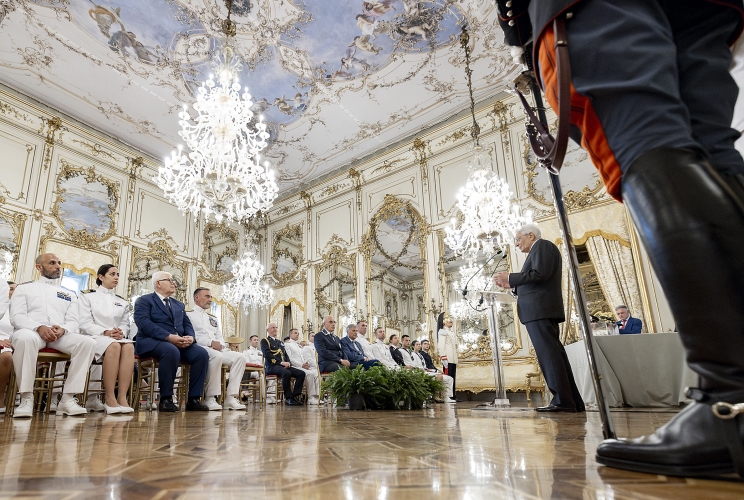 Il Presidente Sergio Mattarella in occasione dell'incontro con una rappresentanza della Marina Militare, nella ricorrenza della Giornata della Marina militare