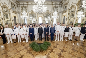 Il Presidente Sergio Mattarella in occasione dell'incontro con una rappresentanza della Marina Militare, nella ricorrenza della Giornata della Marina militare