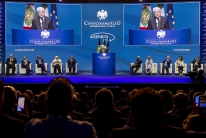 Il Presidente Sergio Mattarella rivolge il suo indirizzo di saluto in occasione dell'Assemblea generale di Confcommercio