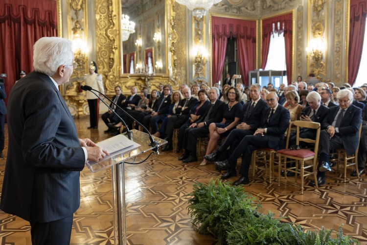 Il Presidente della Repubblica Sergio Mattarella in occasione dell'incontro con una delegazione della Rete Europea dei Consigli di Giustizia (ENCJ)

