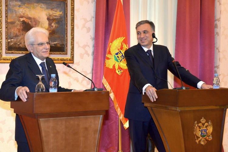 Il Presidente Sergio Mattarella e il Presidente Filip Vujanović nel corso delle dichiarazioni alla stampa