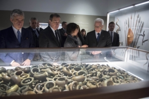 Il Presidente Sergio Mattarella nel corso della visita al Museo delle Culture
