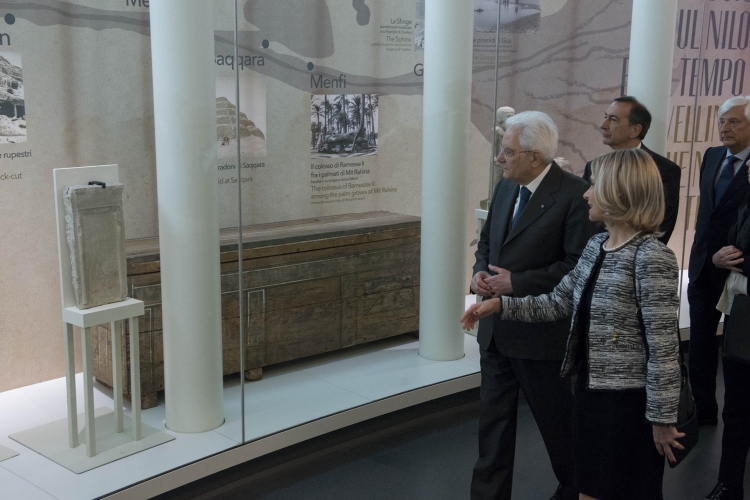Il Presidente Sergio Mattarella nel corso della visita al Museo delle Culture