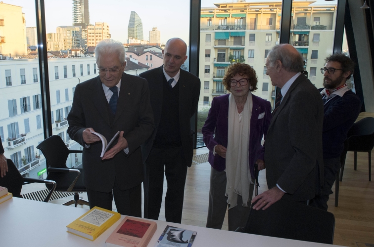 Il Presidente Sergio Mattarella con i vertici della Fondazione Giangiacomo Feltrinelli 