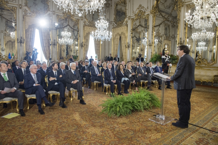 Il Presidente Sergio Mattarella in occasione dell'incontro con i partecipanti al programma "Mecenati del XXI secolo" .