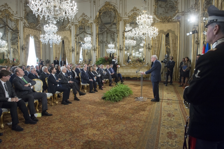 Il Presidente Sergio Mattarella in occasione dell'incontro con i partecipanti al programma "Mecenati del XXI secolo" .