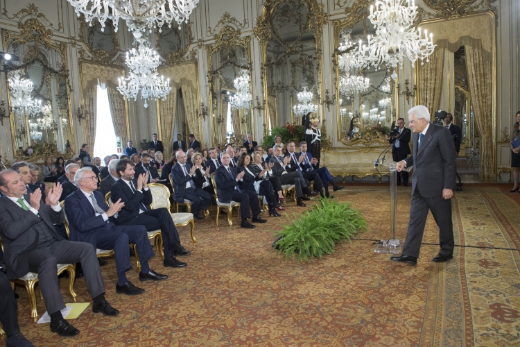 Il Presidente Sergio Mattarella in occasione dell'incontro con i partecipanti al programma "Mecenati del XXI secolo" .