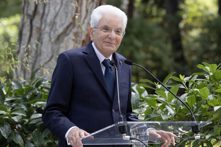 Il Presidente della Repubblica Sergio Mattarella in occasione della cerimonia di consegna della bandiera agli atleti italiani in partenza per i Giochi Olimpici e Paralimpici di Parigi 2024
