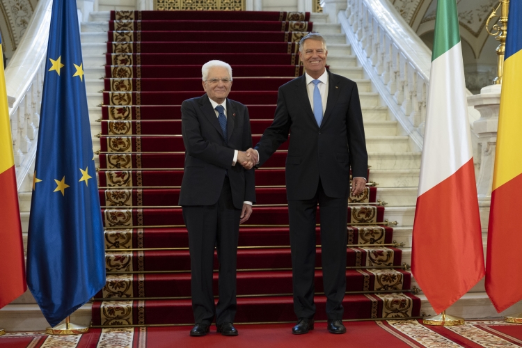 Il Presidente della Repubblica Sergio Mattarella con il Klaus Ioannis, Presidente di Romania, in occasione della visita Ufficiale nella Repubblica di Romania
