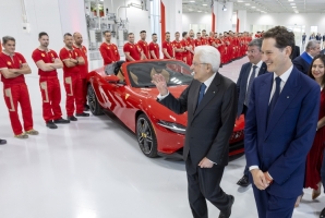 Il Presidente Mattarella visita il nuovo e-building della Ferrari