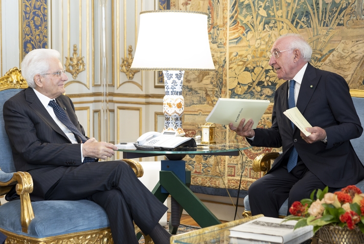 Il Presidente Sergio Mattarella nel corso dell'incontro con Pasquale Stanzione, Garante per la protezione dei dati personali