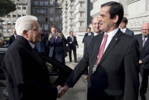 Il Presidente Sergio Mattarella accolto dal Sindaco di Porto 