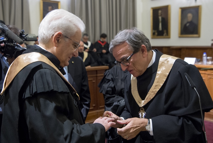 II Presidente Sergio Mattarella con il Rettore dell'Università di Porto Sebastião Feyo de Azevedo 