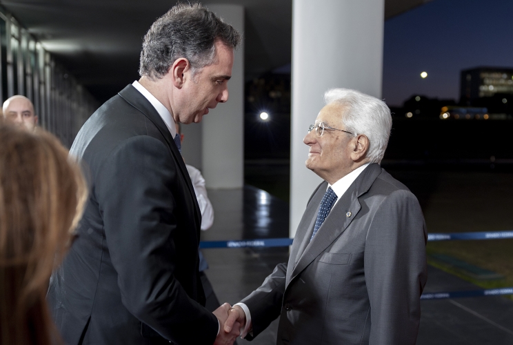 Brasilia - Il Presidente della Repubblica Sergio Mattarella  con il Presidente del Congresso Nazionale, Rodrigo Pacheco