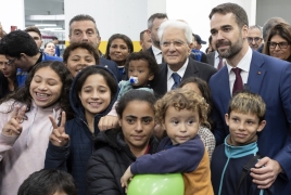 Porto Alegre- Il Presidente della Repubblica Sergio Mattarella  visita il centro umanitario Recomeco