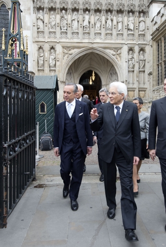 Il Presidente Sergio Mattarella all'uscita dell’Abbazia di Westminster 