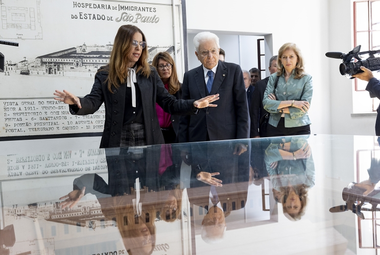 San Paolo - Il Presidente della Repubblica Sergio Mattarella visita il Museo dell'Immigrazione, accompagnato dalla Direttrice Alessandra Almeida.
