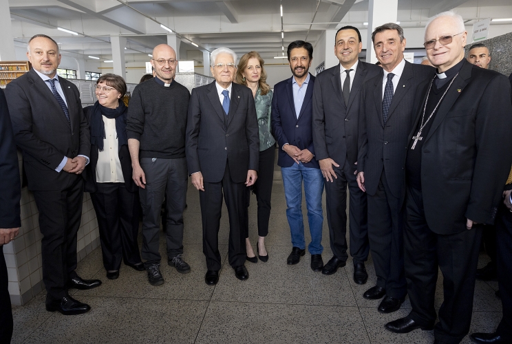 San Paolo - Il Presidente della Repubblica Sergio Mattarella in occasione della visita all'Arsenale della Speranza.