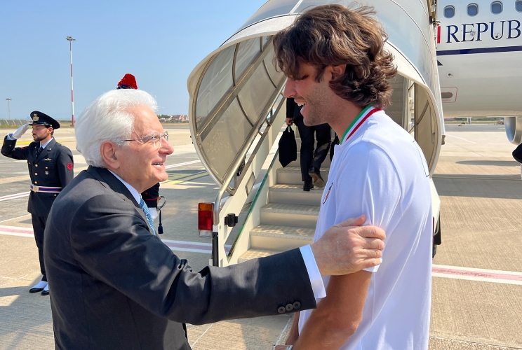  Il Presidente della Repubblica Sergio Mattarella  in partenza per Parigi saluta Gianmarco Tamberi