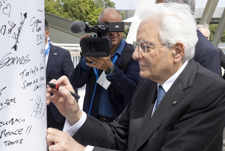 Parigi - Il Presidente della Repubblica Sergio Mattarella in occasione della visita al Villaggio Olimpico e dell'incontro con la delegazione italiana,  oggi 25 luglio 2024.