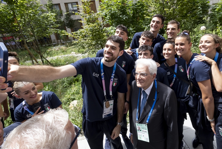 Parigi - Il Presidente della Repubblica Sergio Mattarella in occasione della visita al Villaggio Olimpico e dell'incontro con la delegazione italiana,  oggi 25 luglio 2024.
