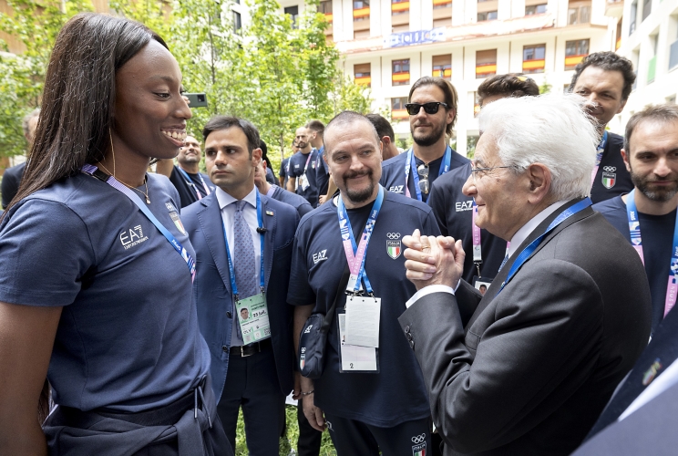 Parigi - Il Presidente della Repubblica Sergio Mattarella in occasione della visita al Villaggio Olimpico e dell'incontro con la delegazione italiana,  oggi 25 luglio 2024.
