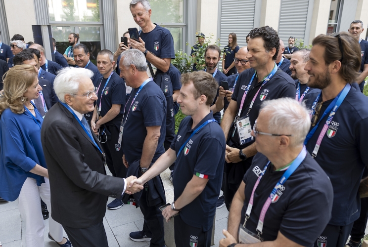 Parigi - Il Presidente della Repubblica Sergio Mattarella in occasione della visita al Villaggio Olimpico e dell'incontro con la delegazione italiana