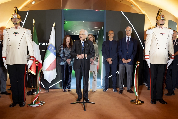 Il Presidente della Repubblica Sergio Mattarella rivolge un indirizzo di saluto in occasione della visita a "Casa Italia"