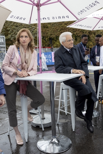 Il Presidente della Repubblica Sergio Mattarella e la Signora Laura assistono alla gara di ciclismo su strada