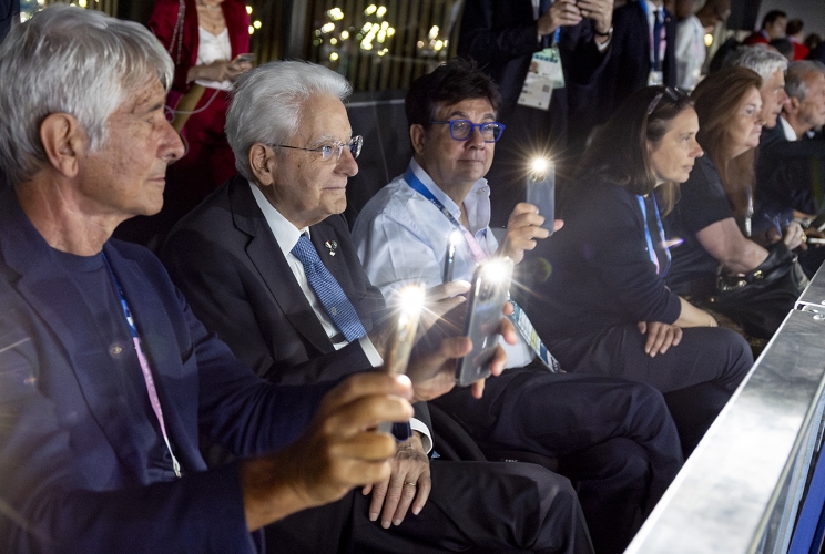 Il Presidente della Repubblica Sergio Mattarella assiste alle gare di nuoto dei Giochi Paralimpici