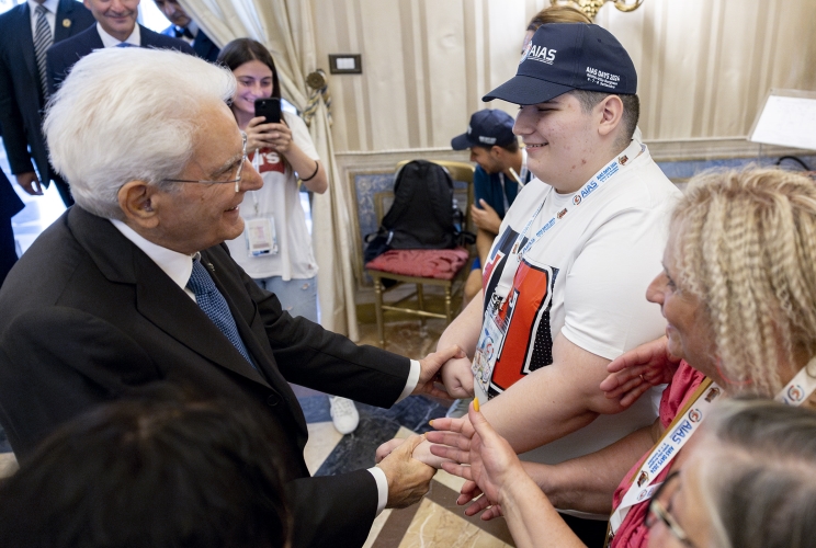 Il Presidente Sergio Mattarella in occasione dell'incontro con una delegazione dell'Associazione italiana assistenza spastici nel 70° anniversario della fondazione e una rappresentanza della Polizia di Stato