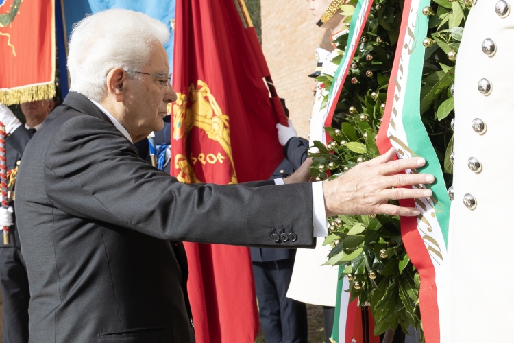 Il Presidente Sergio Mattarella a Porta San Paolo in occasione della deposizione di una corona d'alloro, nel 81° anniversario della difesa di Roma
