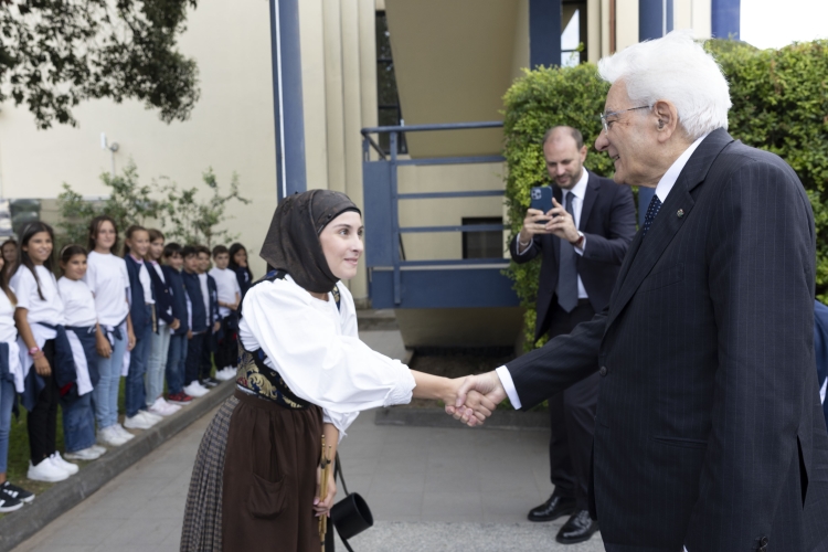 Il Presidente della Repubblica, Sergio Mattarella, al Convitto nazionale “Vittorio Emanuele II” di Cagliari.
