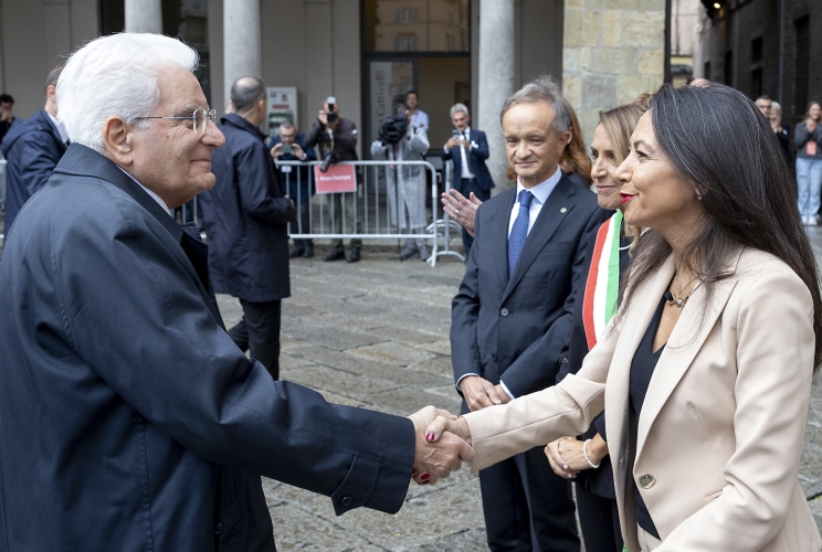 Il Presidente della Repubblica Sergio Mattarella accolto dal Presidente f.f. della Regione Emilia Romagna Irene Priolo, in occasione della partecipazione al Festival del Pensare Contemporaneo