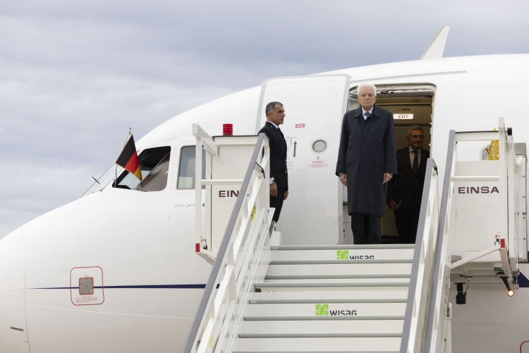 Il Presidente della Repubblica, Sergio Mattarella, arriva all’aeroporto militare di Berlino-Brandeburgo, in occasione della visita di Stato nella Repubblica Federale di Germania.