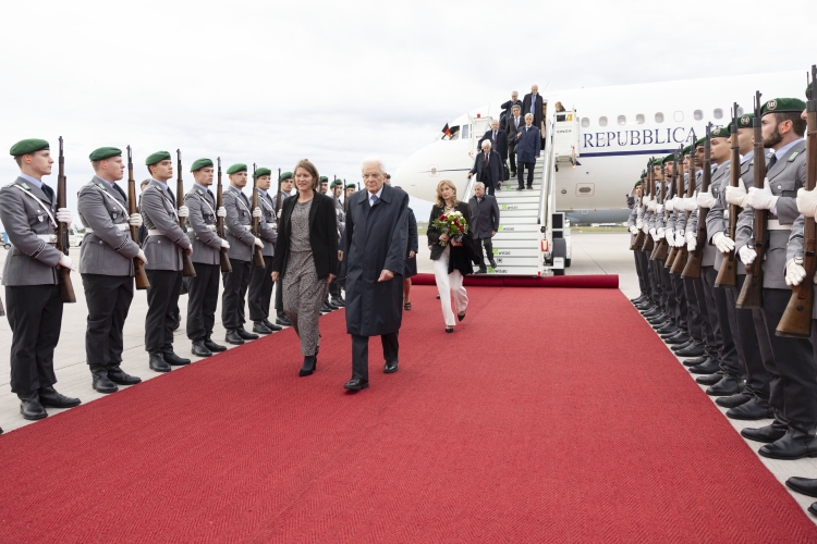 Il Presidente della Repubblica, Sergio Mattarella, arriva all’aeroporto militare di Berlino-Brandeburgo, in occasione della visita di Stato nella Repubblica Federale di Germania.
