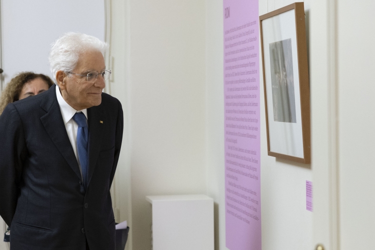 Il Presidente della Repubblica. Sergio Mattarella, a Villa Liebermann, visita la mostra “Andiamo in Italia! Con Liebermann a Venezia, Firenze e Roma”.