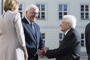 Il Presidente della Repubblica, Sergio Mattarella, a Palazzo Bellevue accolti da Frank-Walter Steinmeier, Presidente della Repubblica Federale di Germania, in occasione della visita di Stato.