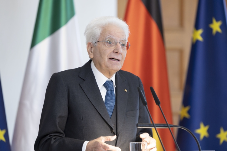 Il Presidente della Repubblica, Sergio Mattarella, durante la conferenza stampa.