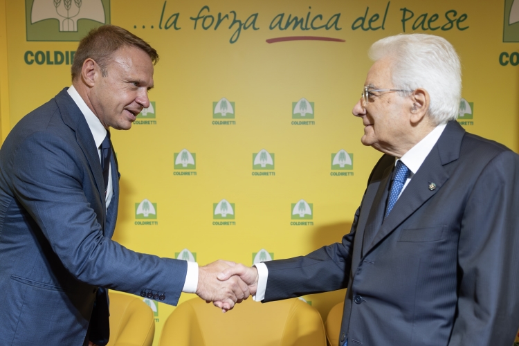 Il Presidente della Repubblica, Sergio Mattarella, con Francesco Lollobrigida, Ministro dell'Agricoltura, della sovranità alimentare e delle foreste – rappresentante di Governo, in occasione degli 80 anni della Coldiretti.
