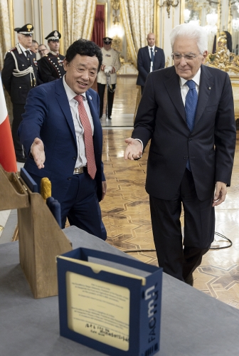 Il Presidente Sergio Mattarella con Qu Dongyu, Direttore generale della FAO, in occasione dell'incontro con una delegazione dell'Organizzazione