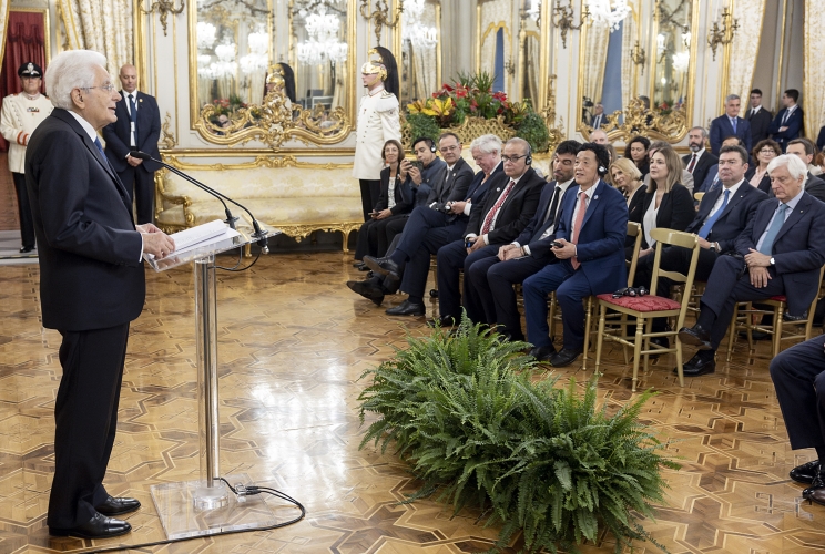 Il Presidente Sergio Mattarella rivolge il suo indirizzo di saluto in occasione dell'incontro con Qu Dongyu, Direttore generale della FAO, unitamente ad una delegazione