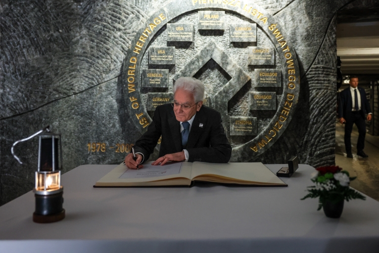 Il Presidente della Repubblica Sergio Mattarella in occasione della visita alle Miniere di sale di Wieliczka