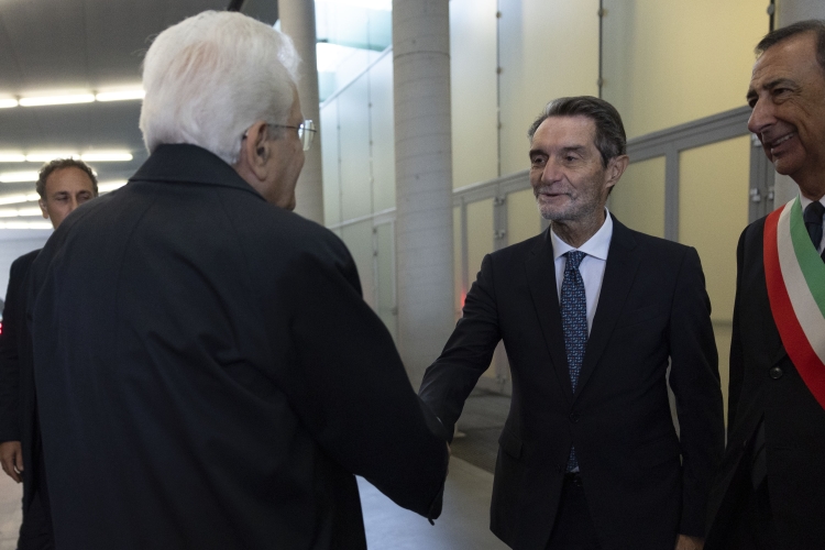 Il Presidente della Repubblica Sergio Mattarella al MiCo di Milano accolto da Attilio Fontana, Presidente della Regione Lombardia, in occasione del 75° Congresso astronautico internazionale
